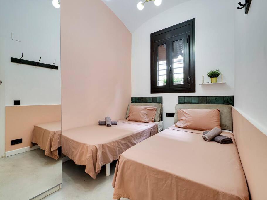 Casa Maria Townhouse- Terrace-4 Bedrooms L'Hospitalet de Llobregat Eksteriør billede