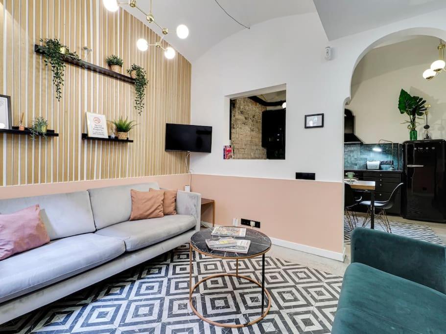 Casa Maria Townhouse- Terrace-4 Bedrooms L'Hospitalet de Llobregat Eksteriør billede